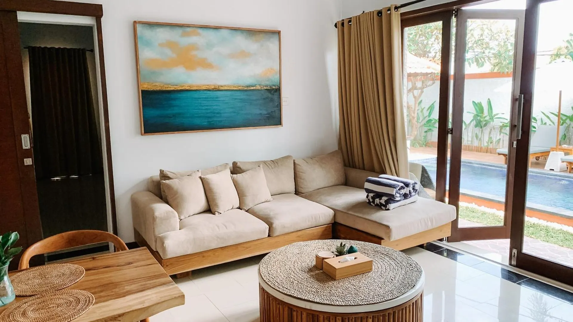 Ayla Villa Seminyak  Seminyak (Bali)