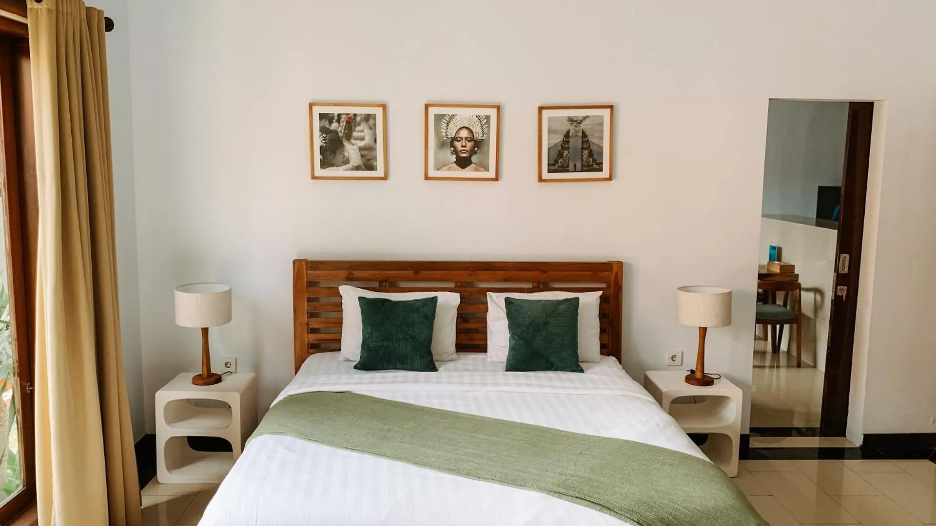Ayla Villa Seminyak  Seminyak (Bali)
